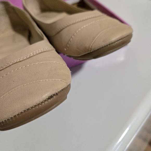 Cream Nine West flats - Picture 4 of 6